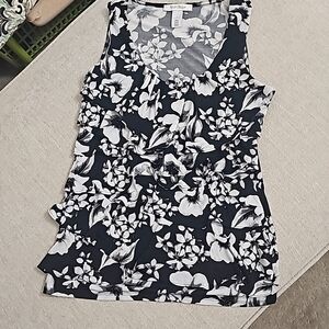 White House Black Market Sleeveless Top Size Small